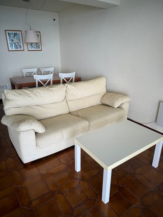URGENTE - Mesa de salón madera blanca