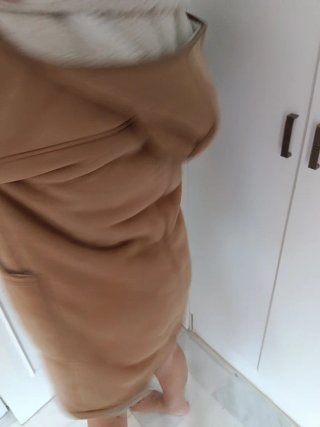 Parka de invierno beige y marrón
