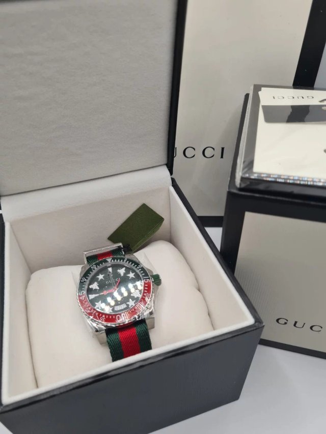 Reloj Gucci Dive