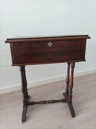 Mueble joyero/costurero antiguo madera