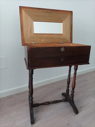 Mueble joyero/costurero antiguo madera