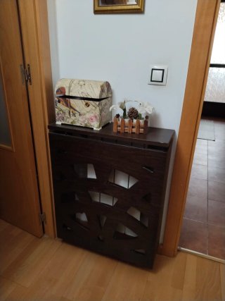 Cubre radiador madera diseño geométrico