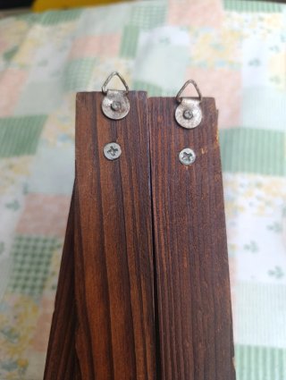 Appendiabiti estensibile in legno in legno