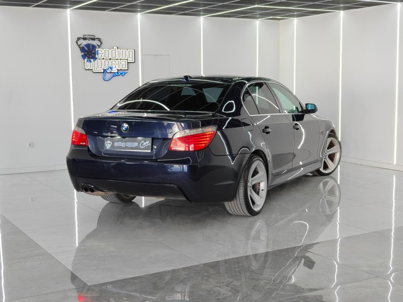 BMW Serie 5 2004, foto 2