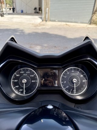 YAMAHA XMAX 300 (2021año como nuevo)