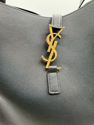 Bolso Saint Laurent Le 5 à 7 Negro Dorado