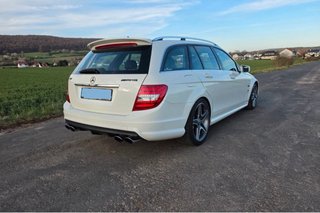 Mercedes-Benz C63 Estate 2010