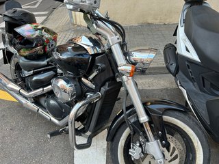 Suzuki Intruder M 800