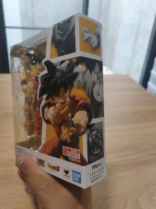 ORIGINAL Son Goku SH Figuarts