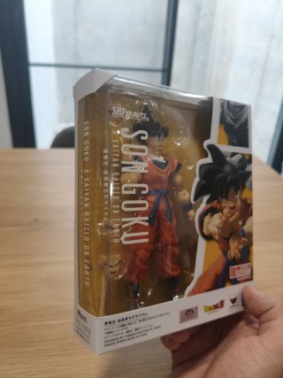 ORIGINAL Son Goku SH Figuarts