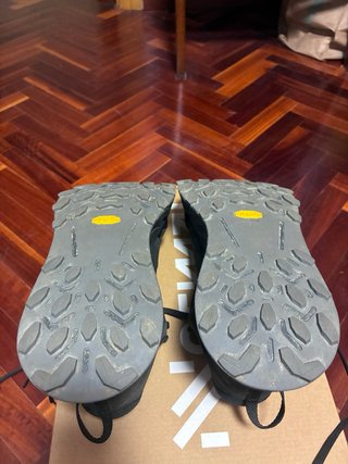 Zapatillas Trail NNormal Cadí Negras
