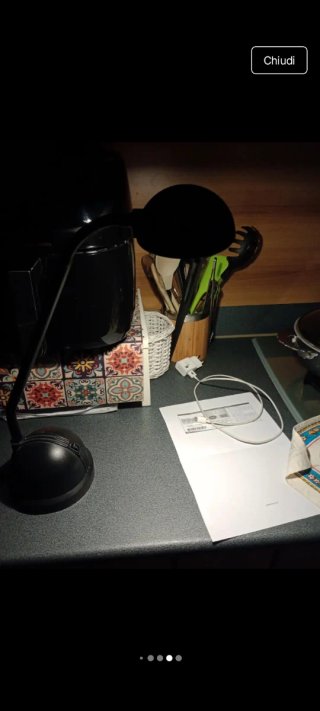 Lampada da scrivania nera