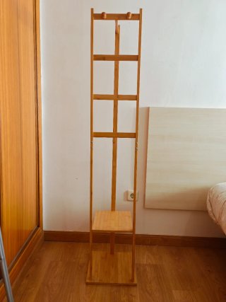 Perchero de madera 30x25x160cm caoba