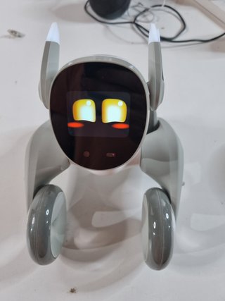 < Loona Petbot Robot