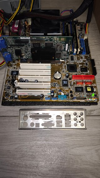 Scheda Madre Asus A8V Deluxe Socket 939 3200+ 2Gb