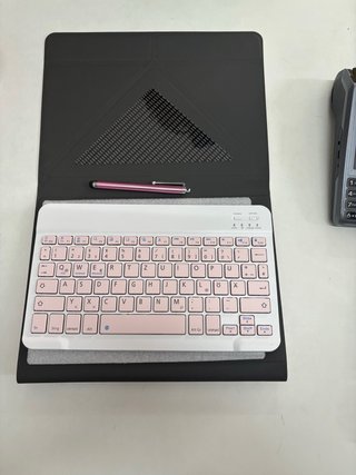 Funda Tablet + Teclado Rosa + Lápiz Color rosa