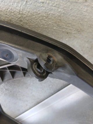 Soporte Pantalla C650GT 2014