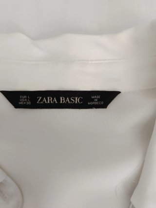 Blusa Zara raso blanca Talla L
