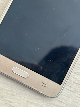 Samsung Galaxy J7 Dorado con Funda
