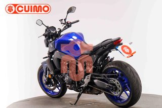 YAMAHA MT 09
