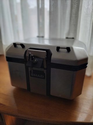 Maleta Shad TR48Alu Nueva (Muestrario)