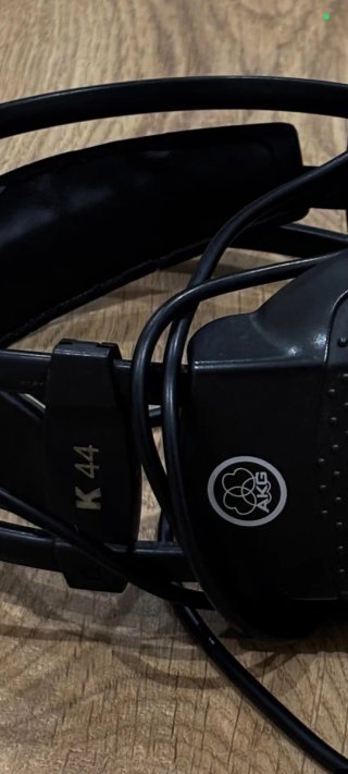 Auriculares AKG K44 Negro.