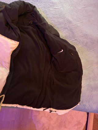 Chaqueta Nike Negra y Blanca