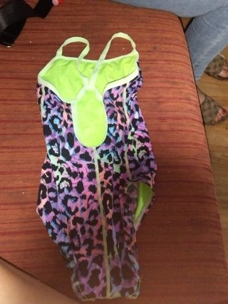 Traje de baño estampado animal print no tien marca