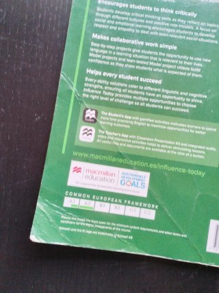 INFLUENCE TODAY 1 Student's book: libro de text...