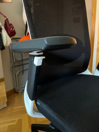 Silla de oficina Actiu ergonómica