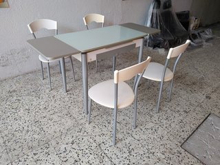 Mesa y 4 Sillas Cocina