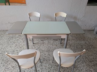 Mesa y 4 Sillas Cocina
