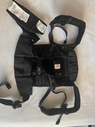 Mochila Ergobaby Adapt Negra como nueva