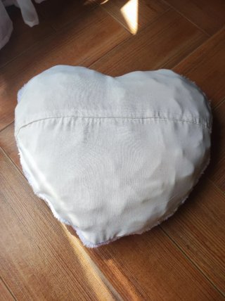 Cojín Corazón LOVE Tufting Lana Hecho a Mano