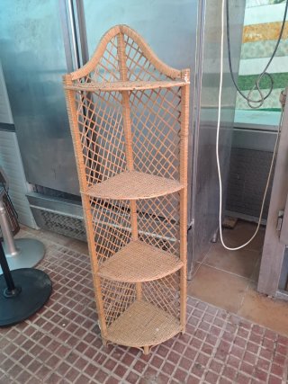 Rinconera de mimbre 4 estantes