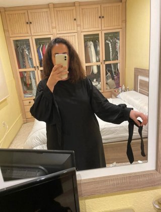 Abaya seda Medina negra lazo en puños