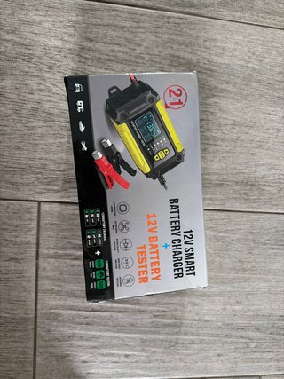 Cargador y Testeador Batería Coche 12V