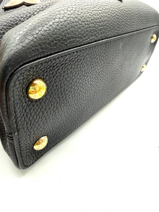 Bolso Louis Vuitton Capucines Edición Especial Neg