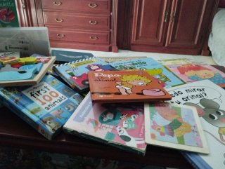Libros y puzzle infantiles