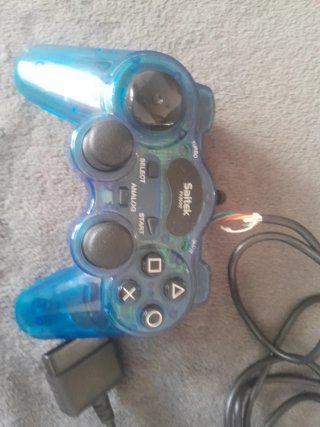Mando de videojuegos negro