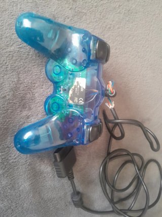 Mando de videojuegos negro