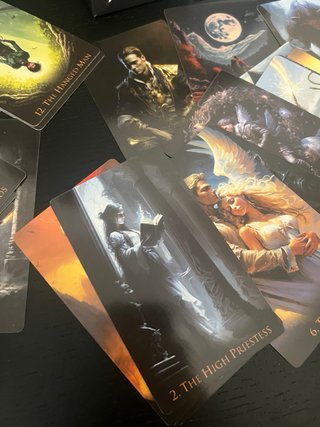 Baraja de Tarot Weird World Tarot + Manual 7*12 cm