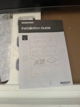 Pantalla Samsung 24 Negra/Gris