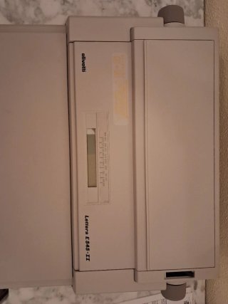 Máquina de escribir Olivetti Lettera E345