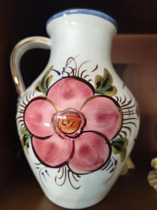 Conjunto de Jarra y jarrón de cerámica pintados