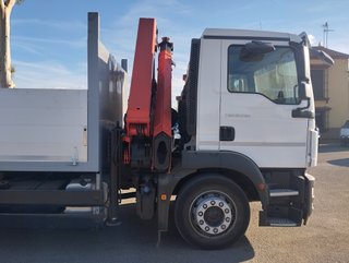 MAN TGM 18 290-CAMIONES GRUAS