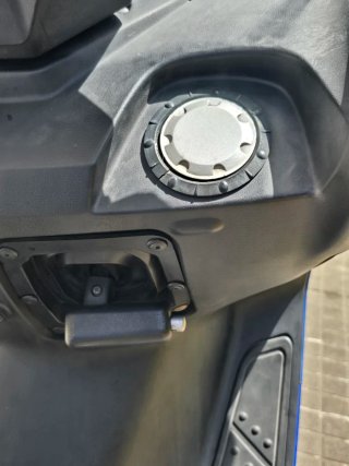 Kymco Xciting 500 AZUL con Baúl y Manta