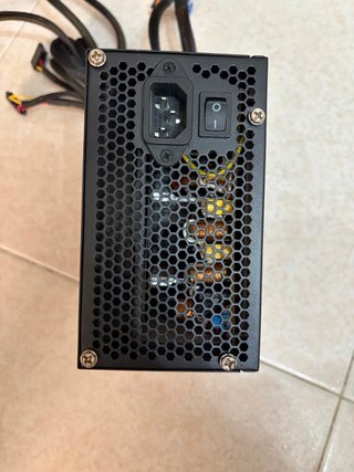 Fuente de Alimentación NOX 650