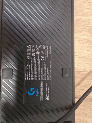 Teclado Logitech G513 Carbon con Reposamanos