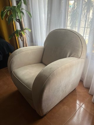 Sillón beige de tela